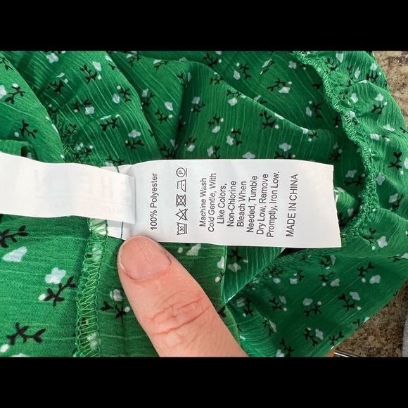 Ditsy Floral Ruffle Hem Shirred A-line Dress - Picture 15 of 15